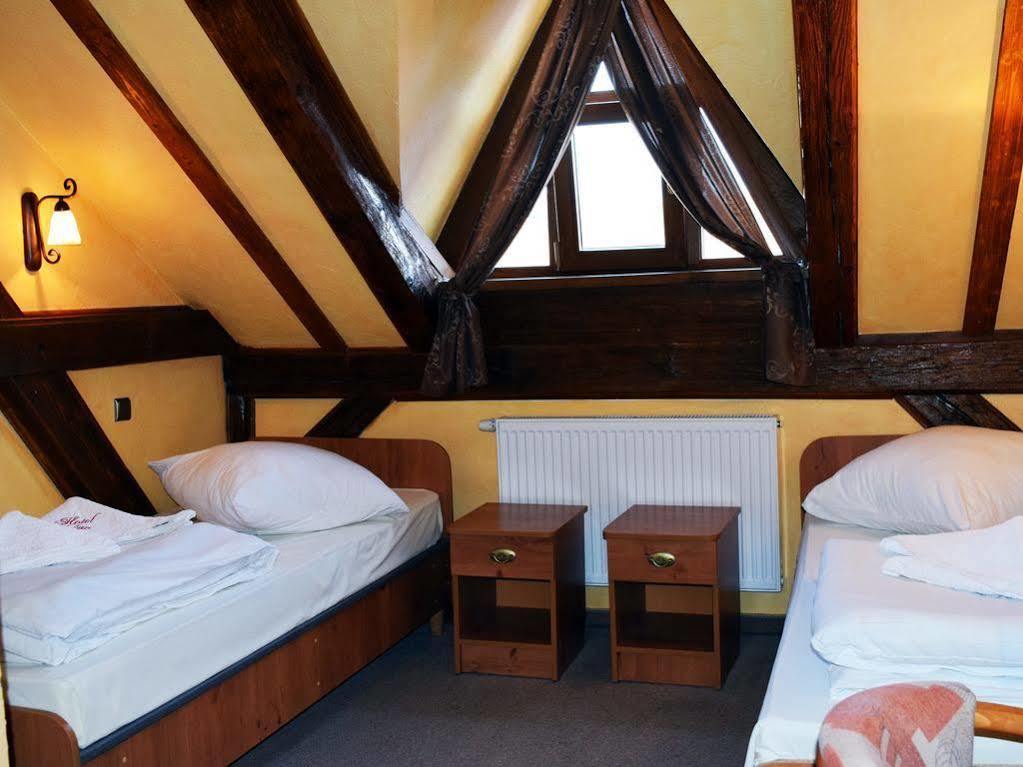 Hotel Jan Zgorzelec Eksteriør bilde